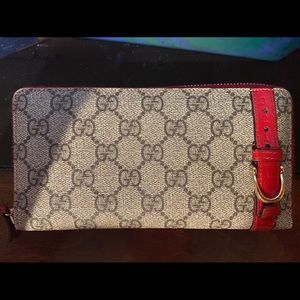Gucci wallet